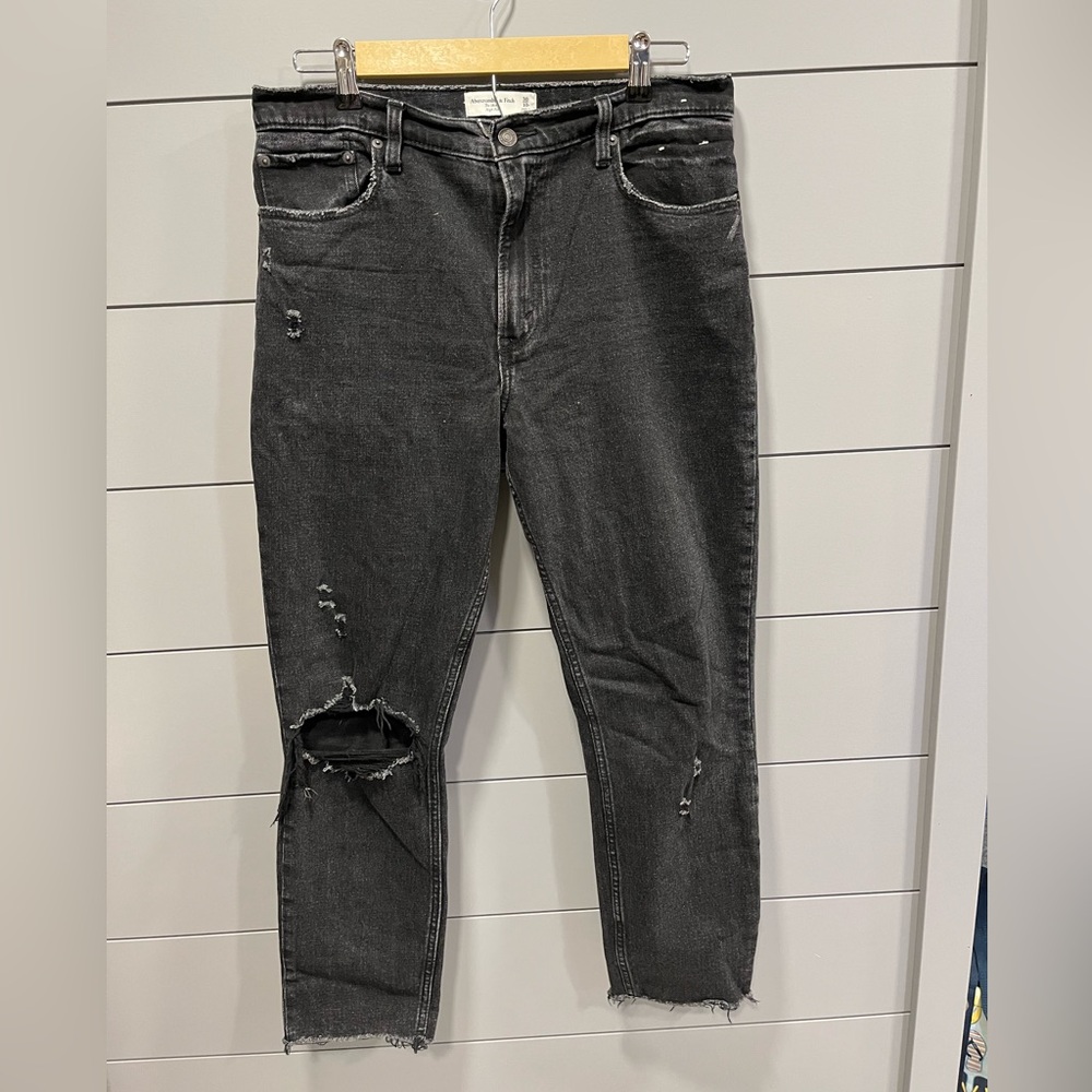 NWOT Abercrombie & Fitch black jeans size 30